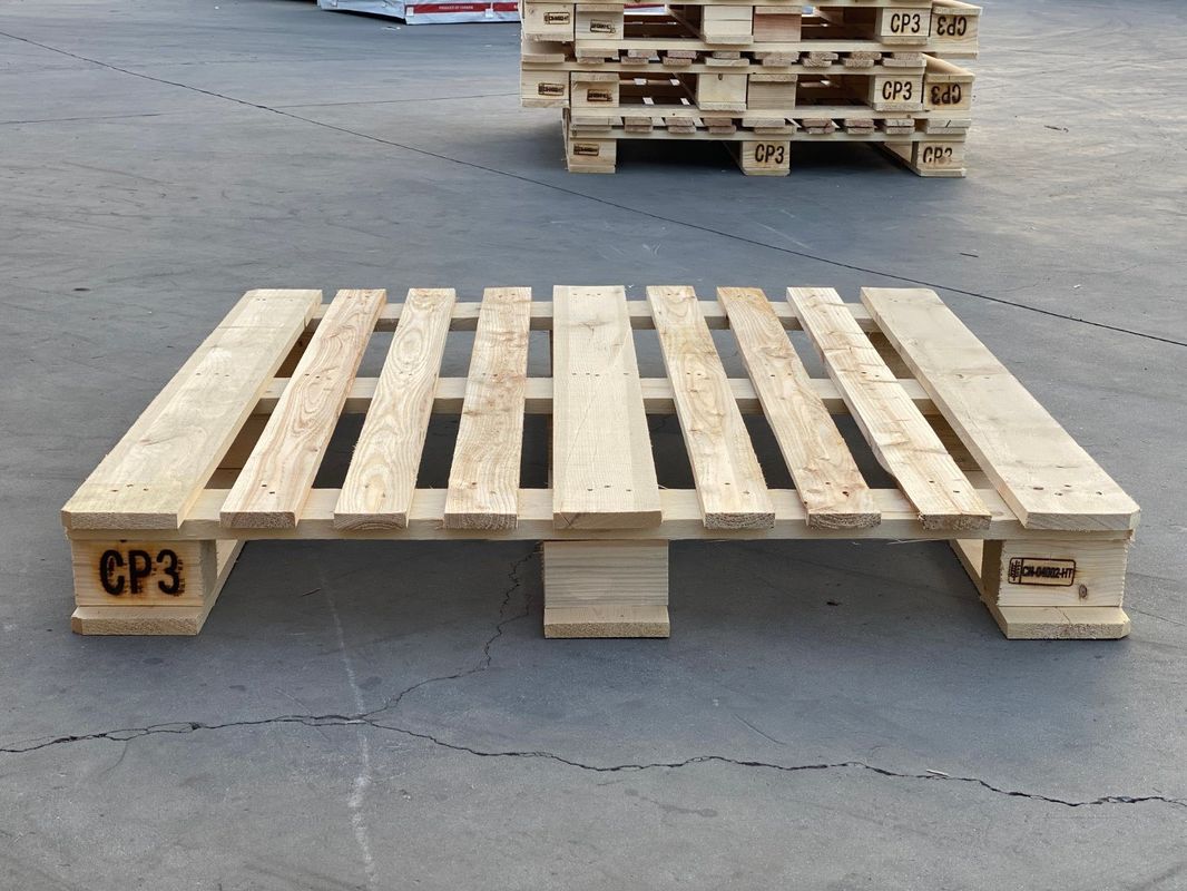 Zware pallets, warmtebehandeld, economisch, met vier kanten, palletversterkt, duurzaam magazijn