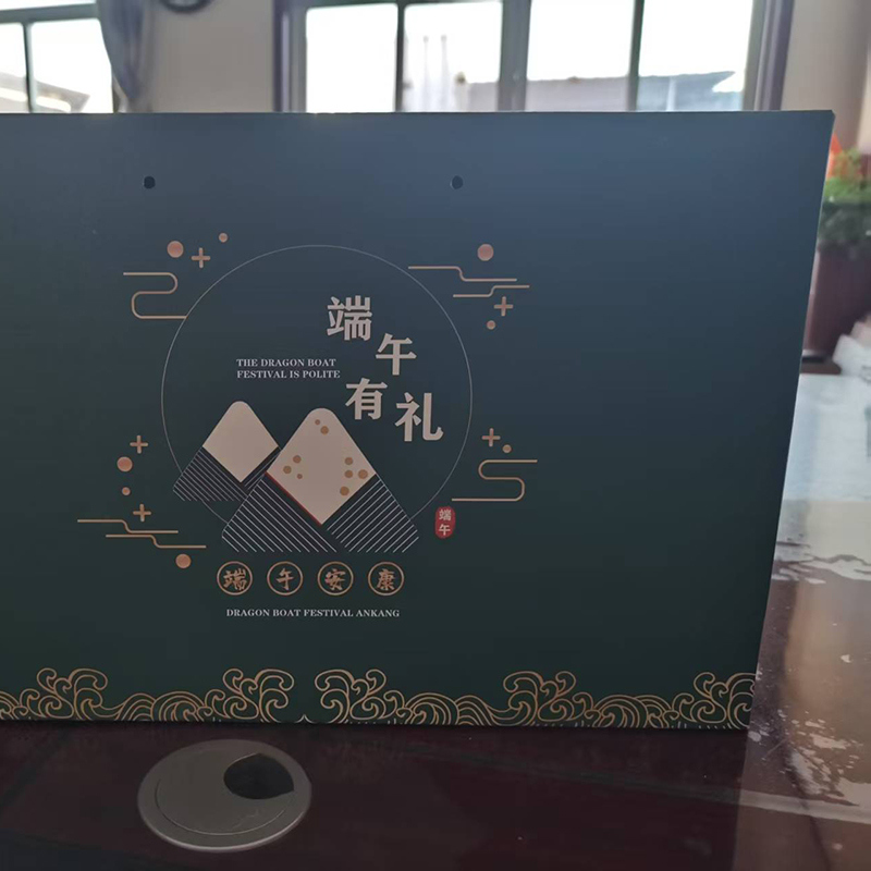 Verpakking van verzenddozen met bedrukte logo's, papieren verzenddozen, golfkartonnen dozen, verhuisdozen voor verpakking