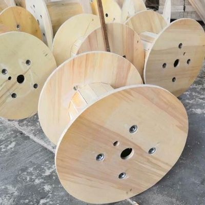Goede prijs Ronde grote houten kabel spoel Diameter 1400mm Houten draad spoel online